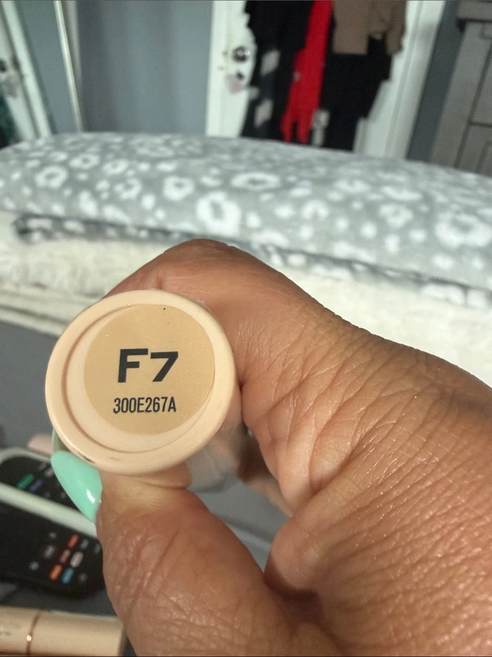 Revolution Dual-Ended Concealer Stick in Pale Beige 4pack